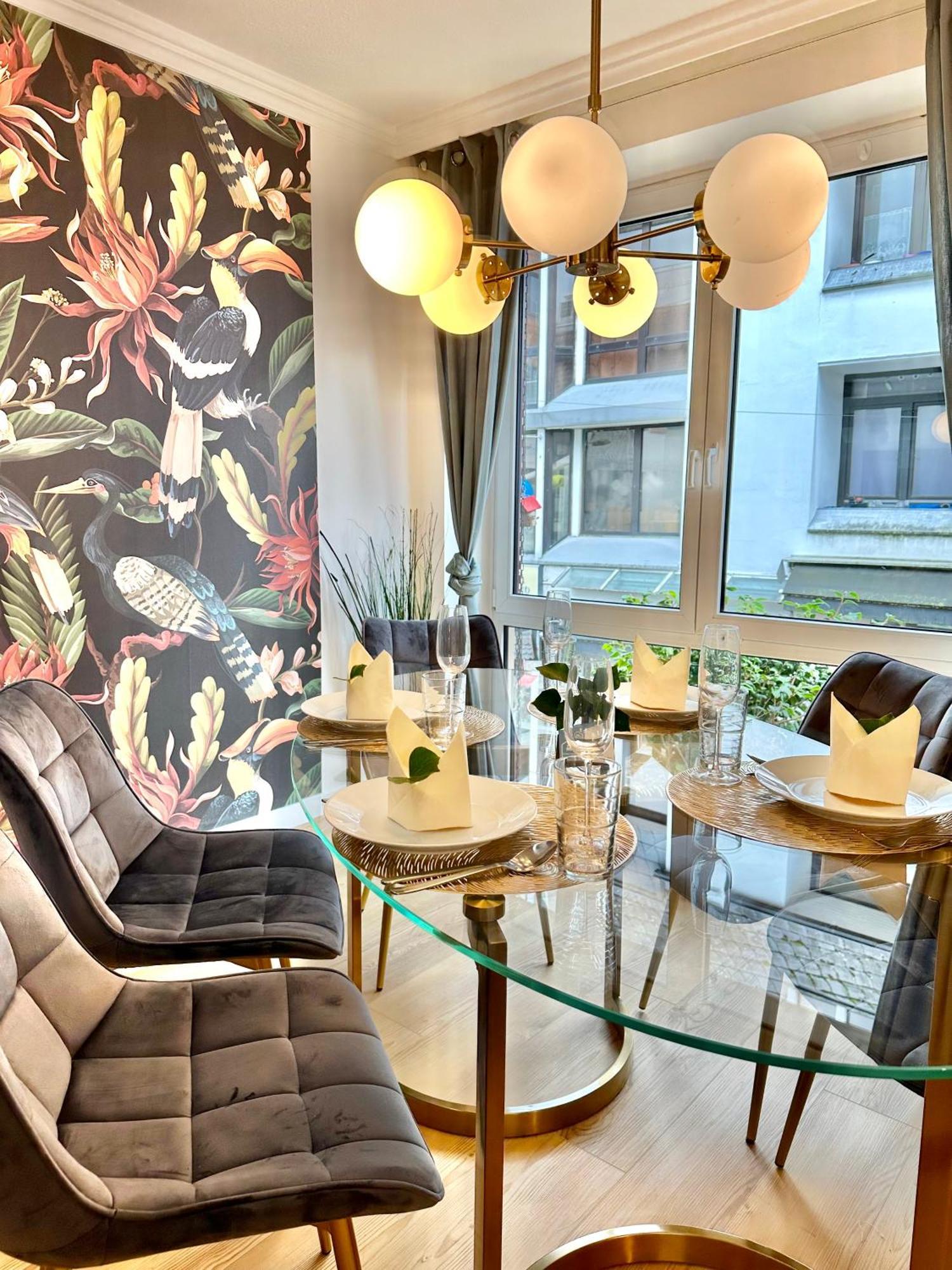 City-Apartment Mit Dachterrasse & Massagesessel In Der Fussgaengerzone K4 Oldenburg Dış mekan fotoğraf